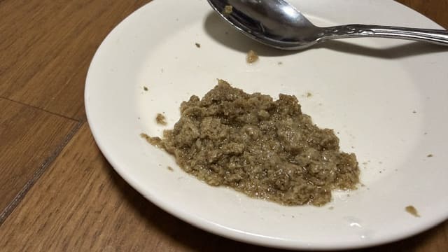 形が無くなるくらいまで溶かしたペレットの写真